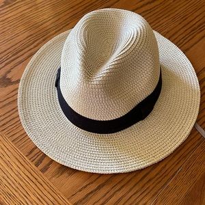 Solar Escape Fedor Hat